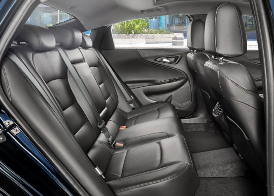 '올 뉴 말리부' 실내 2열 모습.  한국GM 제공